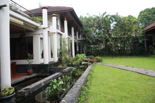 Hotel La Oma Lembang